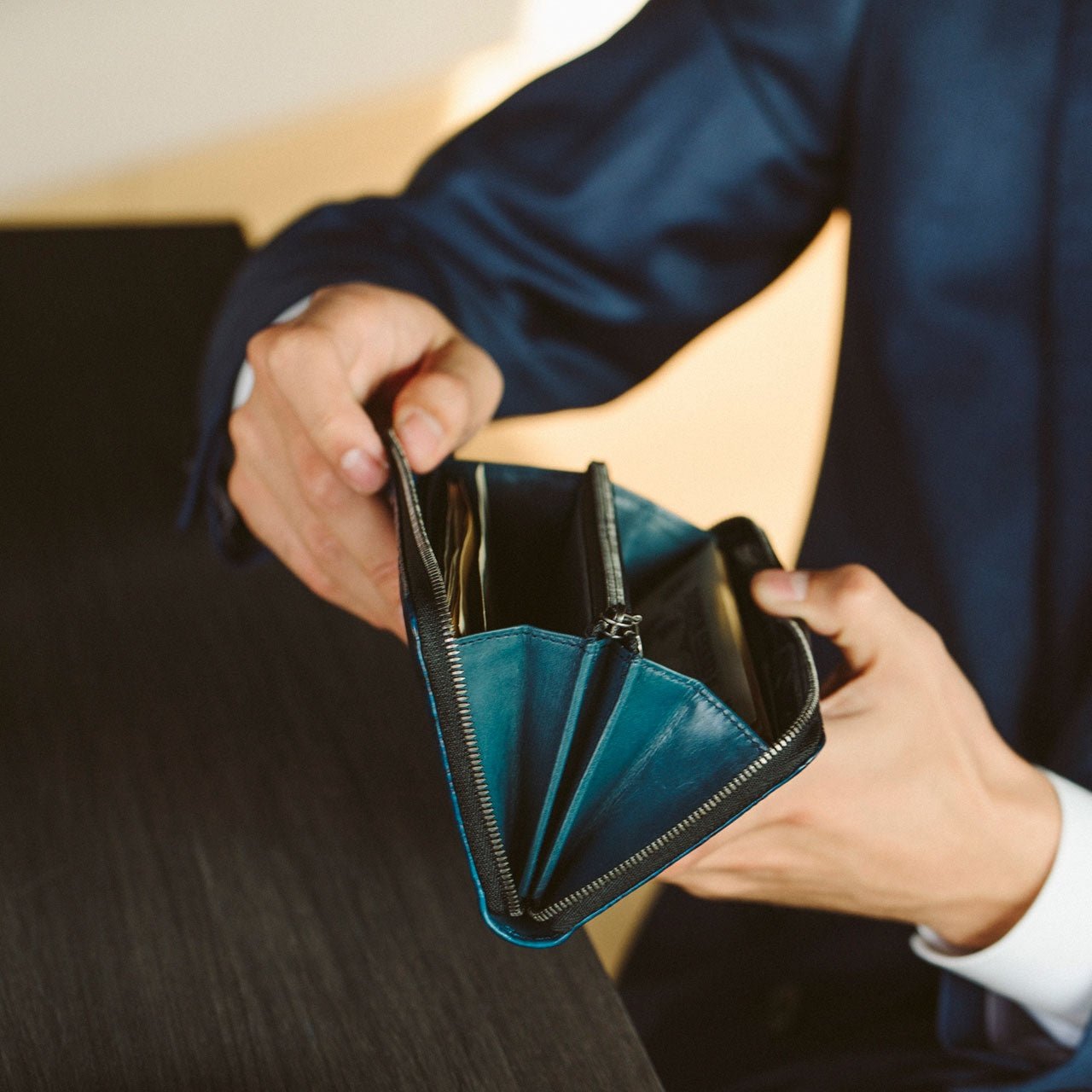 【受注染色】クロコダイルラウンドファスナーウォレット「二藍」YFA114 - yuhaku online shop