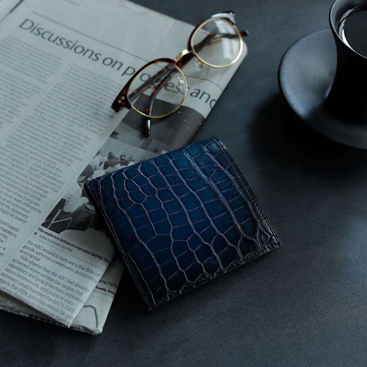 YFA122 クロコダイル薄型二つ折り財布 - yuhaku online shop