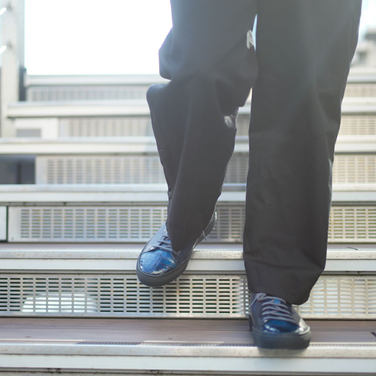 YFA2806 クロコダイルコンビ スニーカー - yuhaku online shop