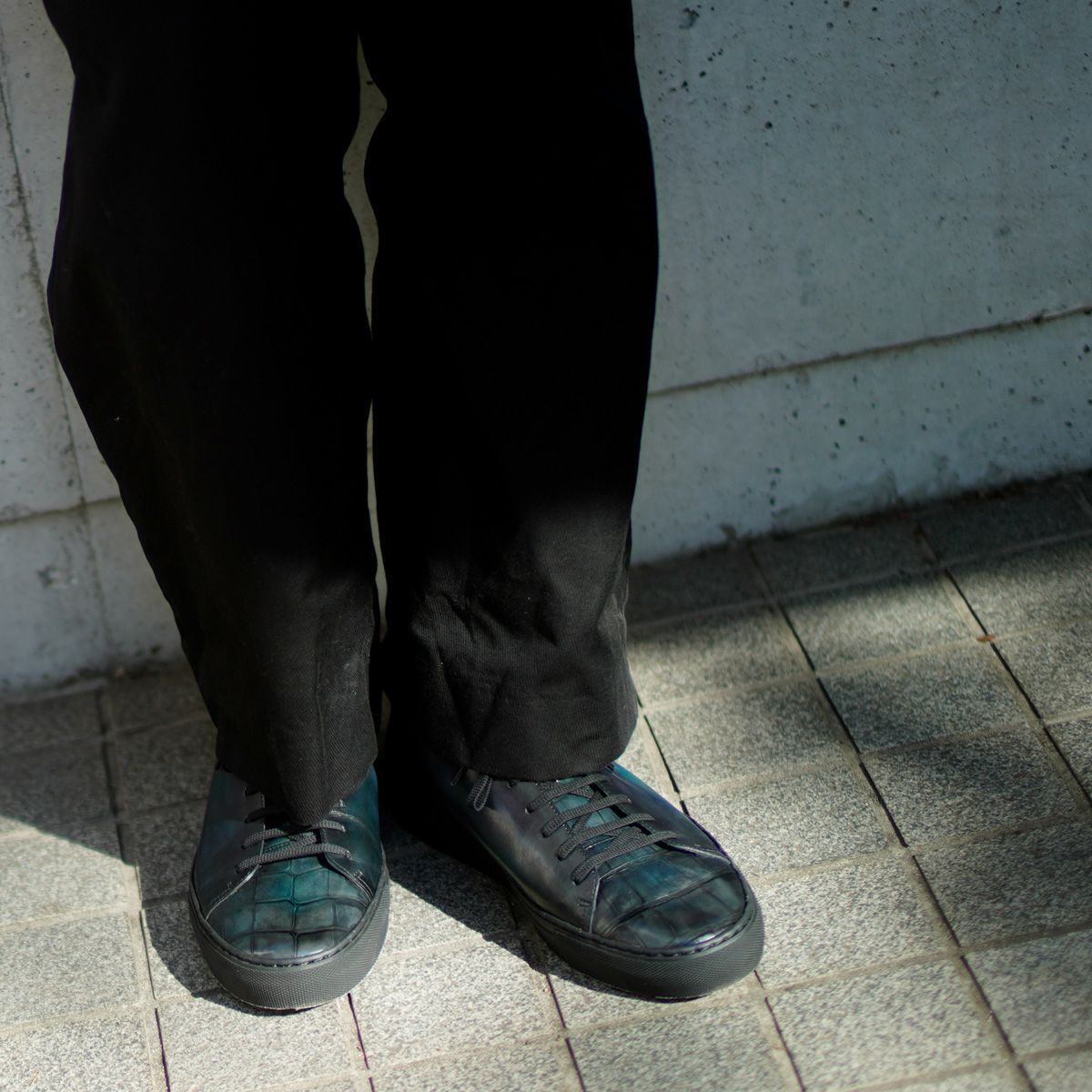 YFA2806 クロコダイルコンビ スニーカー - yuhaku online shop