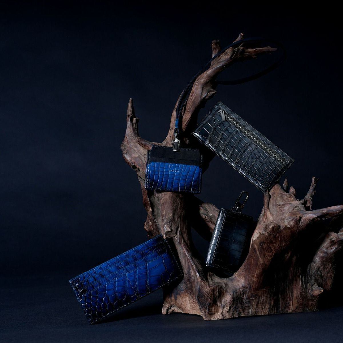 YFA310 クロコダイルIDケース - yuhaku online shop