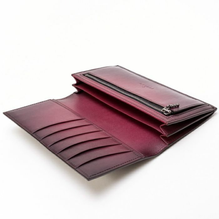 yuhaku 長財布 YVE110 ディープブルー 手染めグラデーション 本革 YVE110 長財布 ｜美しい色彩の革財布、革製品通販｜yuhaku