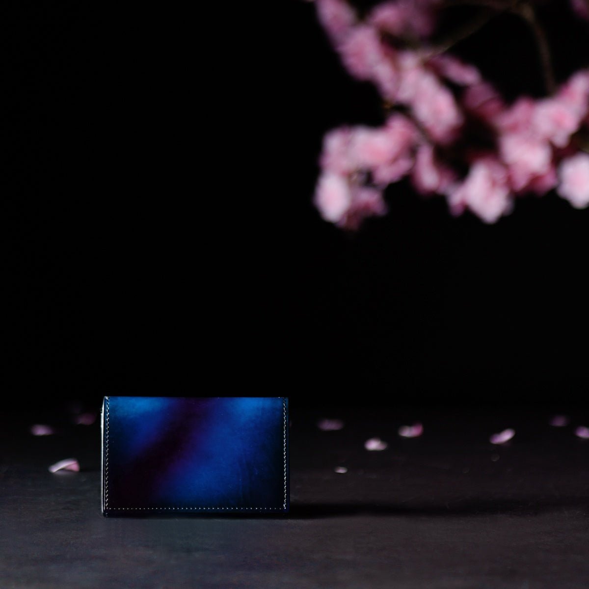 Veratula「濱桜」 名刺入れ YVP161 ｜美しい色彩の革財布、革製品通販