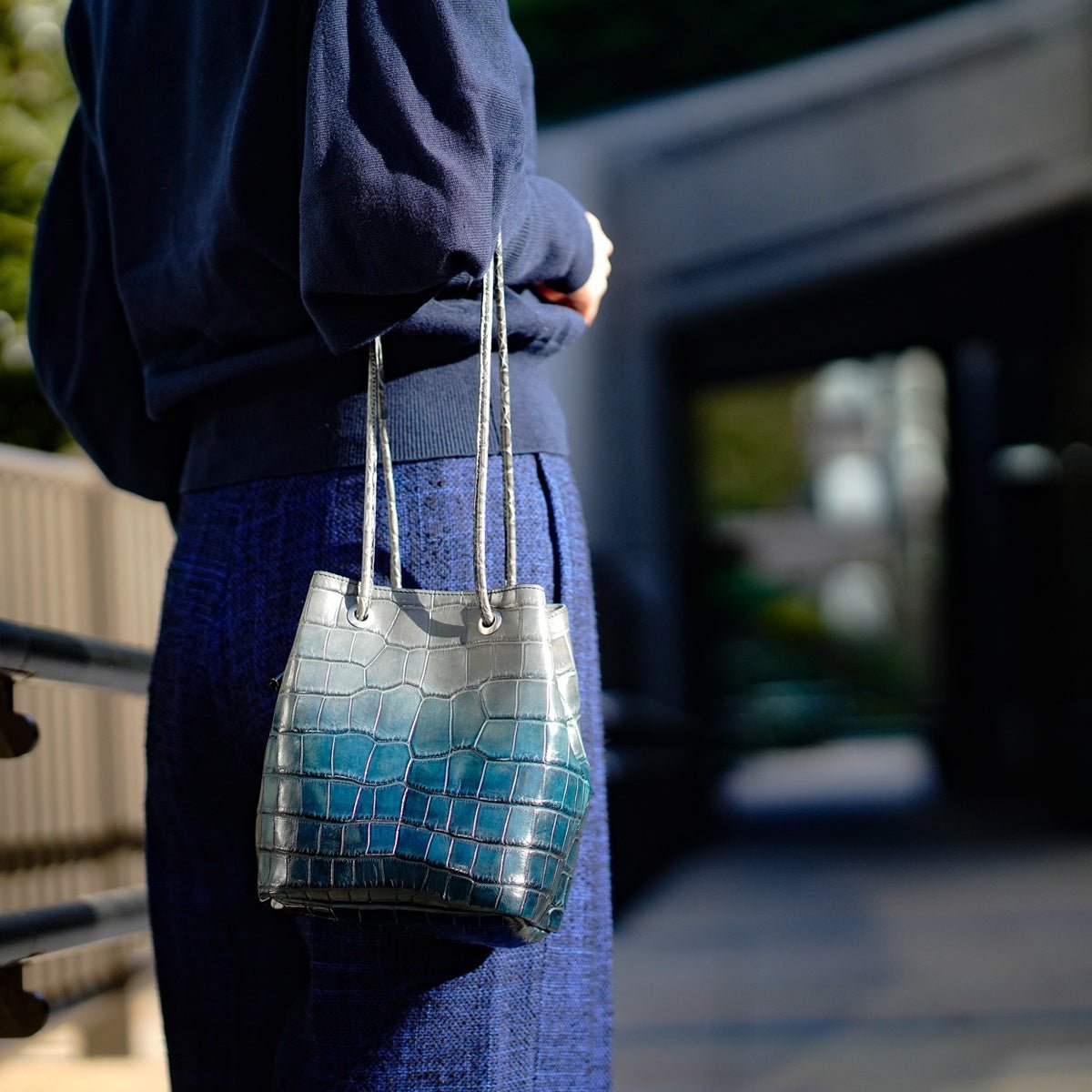 YFA080M 銀座5周年限定 クロコダイル巾着バッグ「贏」 ｜美しい色彩の